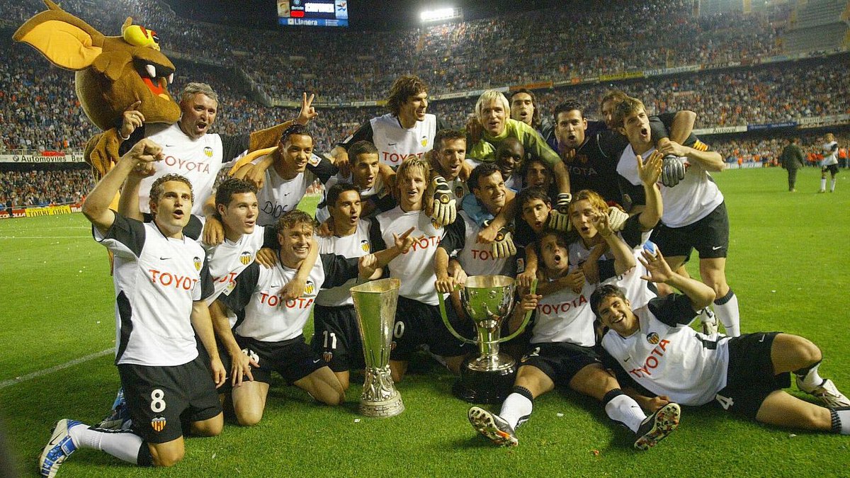Losotros18's tweet photo. Las últimas 50 Ligas

🏆 11 títulos (22%) desde la 76-77 a la 25-26 ganados por equipos distintos a FCB y RM

4⃣ Atlético de Madrid: 76-77, 95-96, 13-14 y 20-21
2⃣ Valencia CF: 01-02 y 03-04
2⃣ Athletic Club: 82-83 y 83-84
2⃣ Real Sociedad: 80-81 y 81-82
1⃣ RC Deportivo: 99-00
