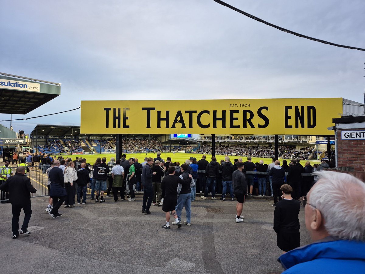 DursleyGas's tweet photo. Going up up up #UTG https://t.co/D7cG1QW2D6