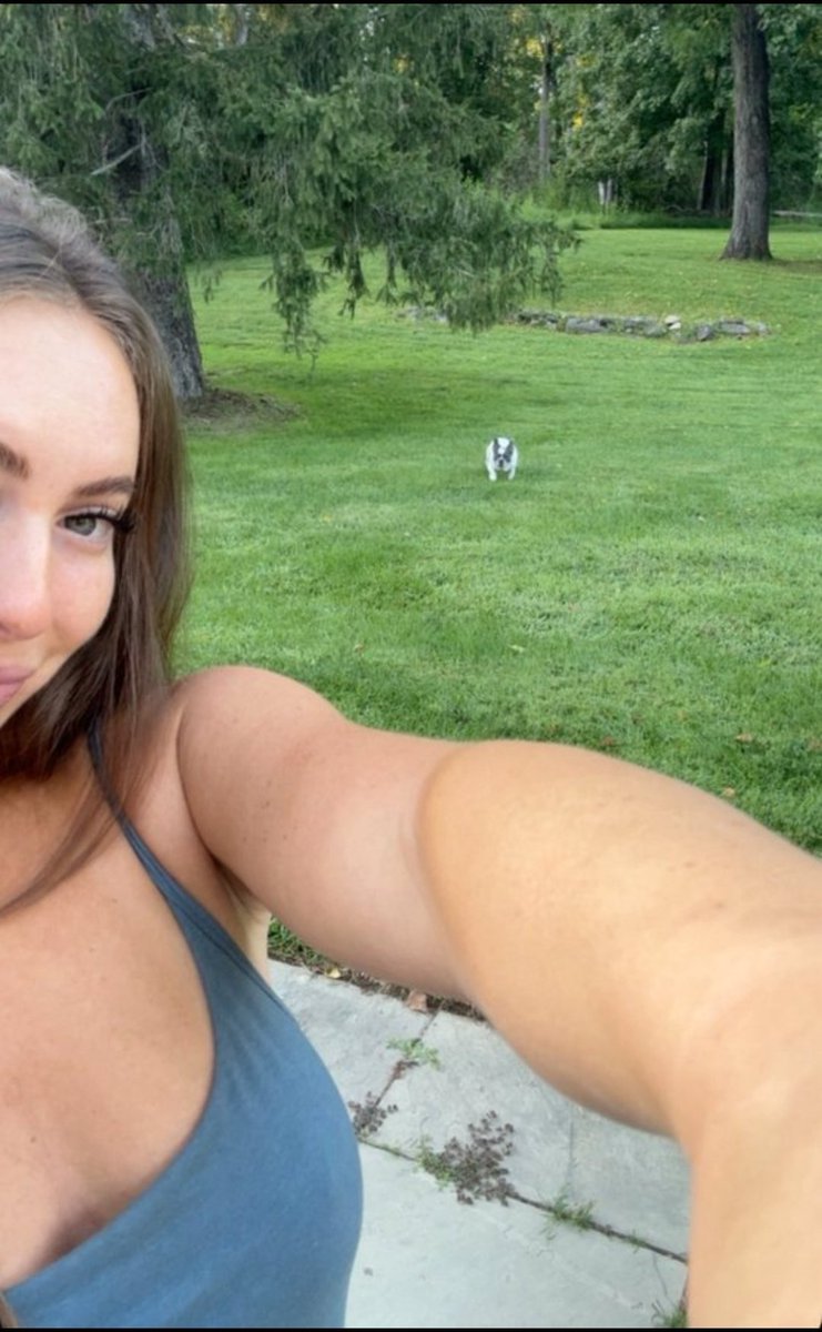 Maddyqeen's tweet photo. Are you interested in my secret 😜🥵🥵😍?
Message me on the SIGNAL 🔗🖇️ link below for private videos 
https://t.co/99JwB7t6O8… https://t.co/AlBMhMpwXZ