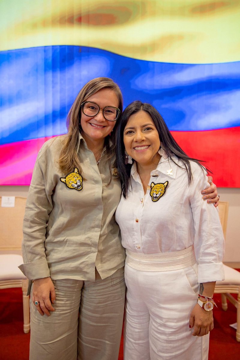 anajimenabr's tweet photo. Vamos con la fuerza del jaguar y la capacidad de creación de las mariposas. https://t.co/Oo6dAJn8p6