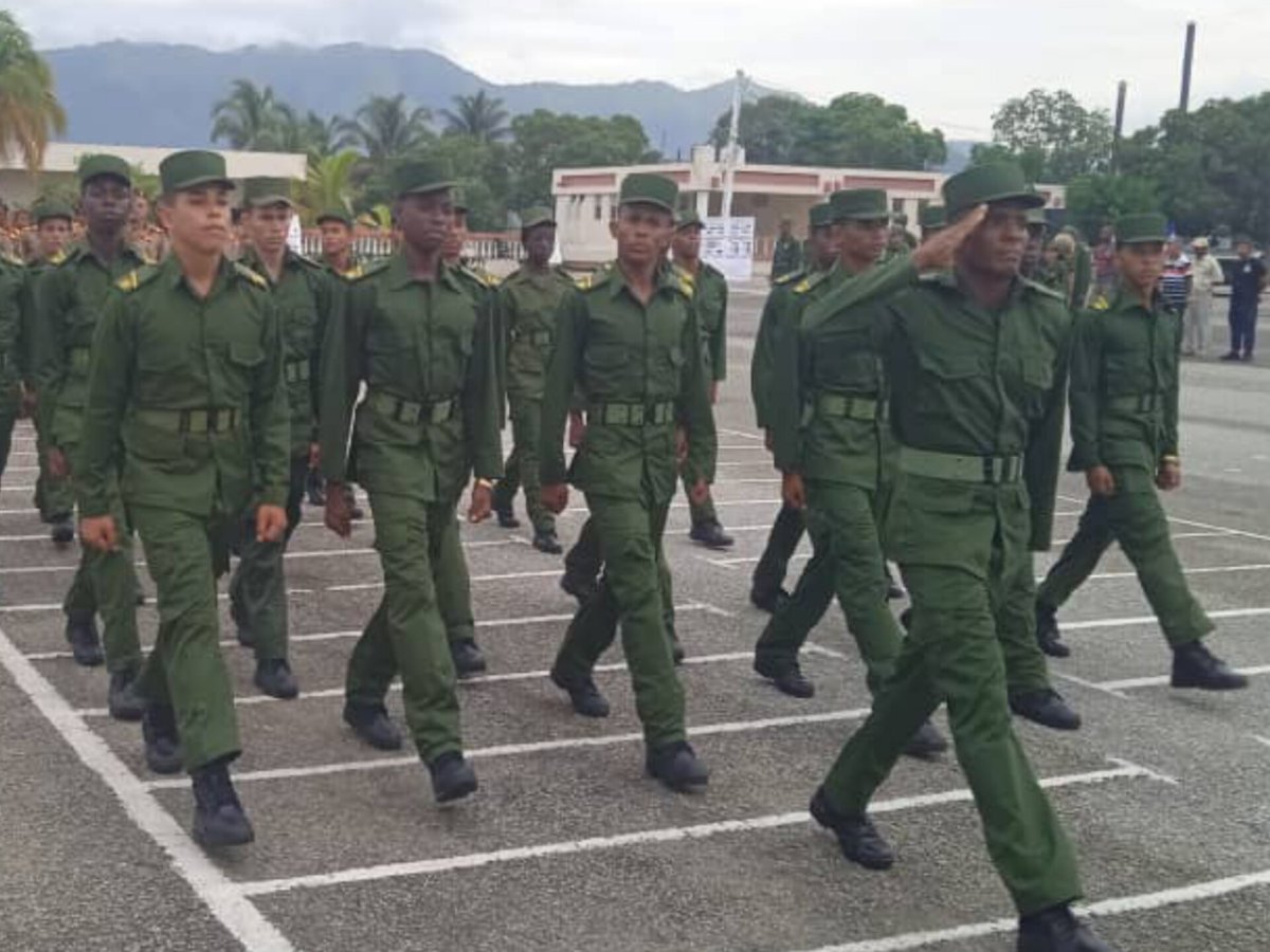 MinfarC's tweet photo. 🇨🇺 Inició el curso en las Instituciones Docentes de las Fuerzas Armadas Revolucionarias, en  nuestras aulas y polígonos se preparan los futuros oficiales de las FAR. 
#FARCuba https://t.co/Rhv3Rzc6YU