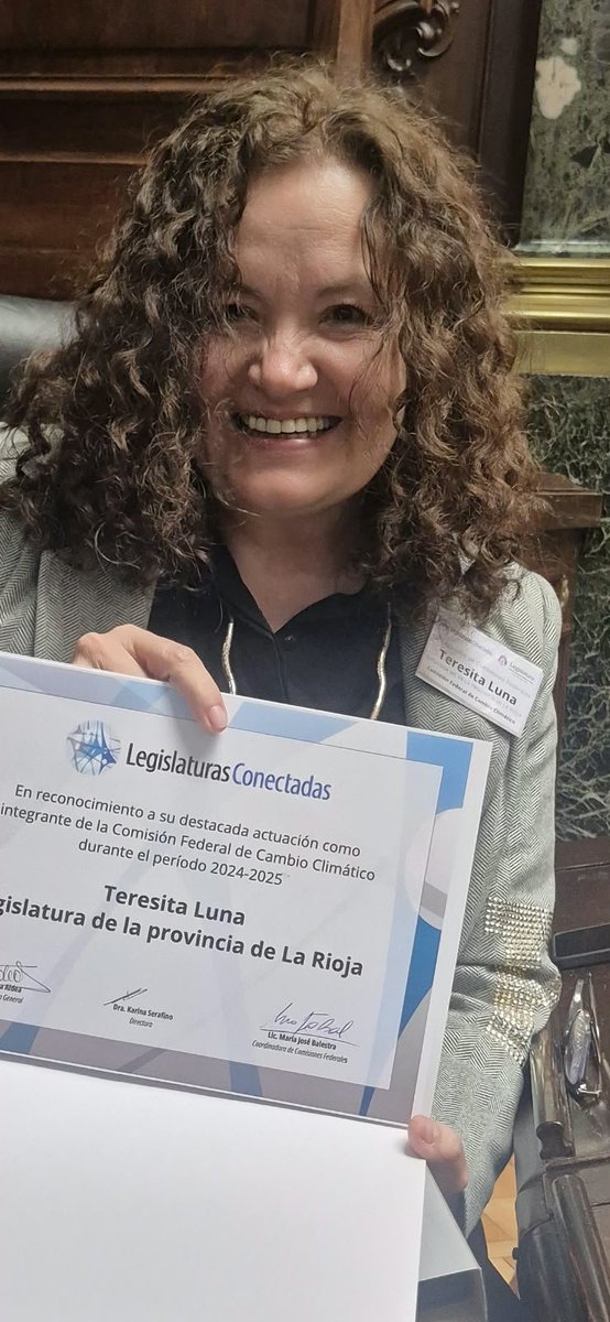 terelunalarioja's tweet photo. Con orgullo recibimos el reconocimiento x el compromiso de la Pcia en el tema. Toda una definición.El Cambio climático existe y en nuestra Constitución se crean más herramientas para su mitigación ante un Presidente @JMilei que lo niega y retira a la Arg. de los Foros  internac. https://t.co/hn5nnE9w2t