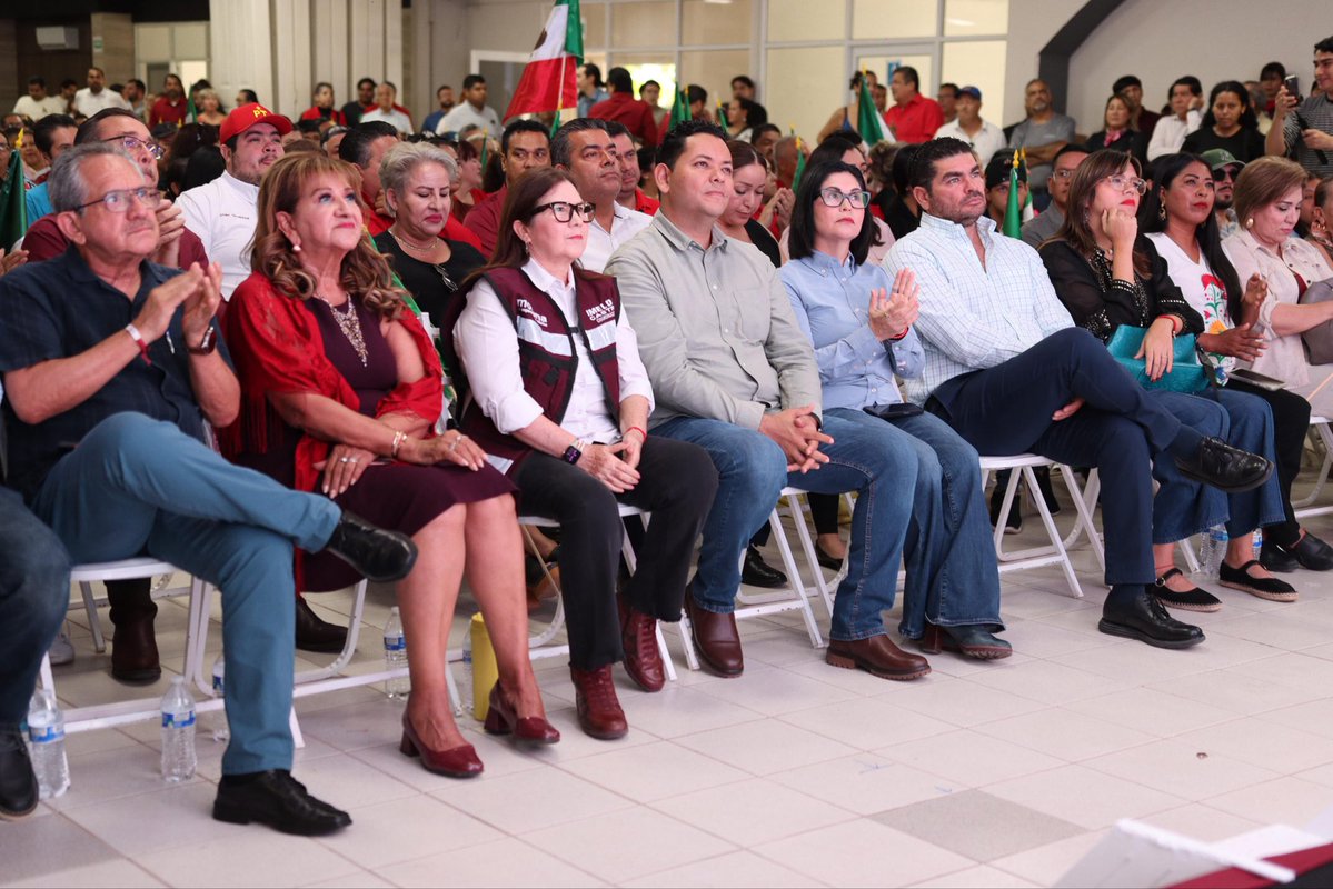 Morena_Sinaloa_'s tweet photo. 🇲🇽❤️ Sinaloa acompañó a nuestra Presidenta Claudia Sheinbaum en su Segundo Informe de Gobierno.

Este evento fue organizado por nuestra coordinadora, Imelda Castro, reafirmando el compromiso de Sinaloa con la transformación.

#ClaudiaDaResultados
#HonestidadYResultados https://t.co/tQC2qJ5SHW