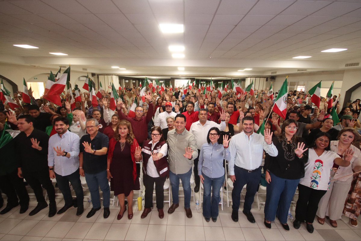 Morena_Sinaloa_'s tweet photo. 🇲🇽❤️ Sinaloa acompañó a nuestra Presidenta Claudia Sheinbaum en su Segundo Informe de Gobierno.

Este evento fue organizado por nuestra coordinadora, Imelda Castro, reafirmando el compromiso de Sinaloa con la transformación.

#ClaudiaDaResultados
#HonestidadYResultados https://t.co/tQC2qJ5SHW