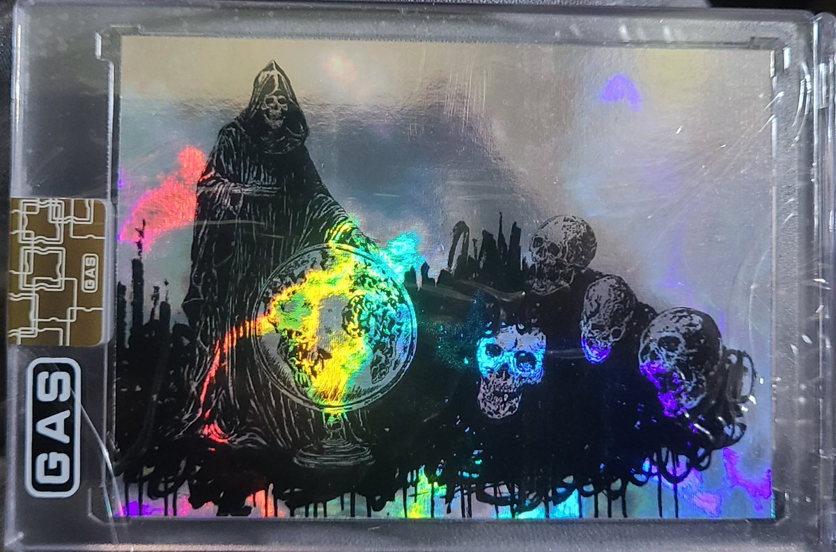 Ghastlyivxx's tweet photo. Ooooo look what I pulled 👀 #avengedsevenfold #DBC 

(Also completed the base set) https://t.co/vYMgU8IOOz