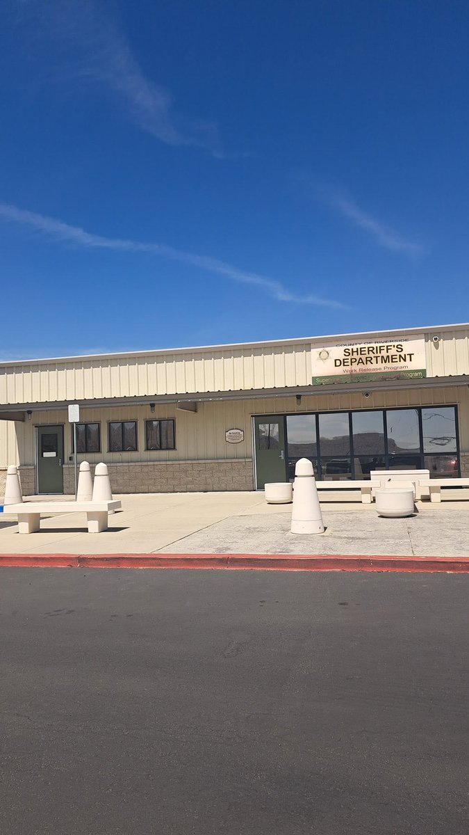 ConsGuaSB's tweet photo. El Consulado de Guatemala en San Bernardino, California,  como parte de la Atención  y Protección Consular, asistió a guatemalteco recluido en la Correccional Larry D. Smith ubicado en la ciudad de Banning, Riverside,  CA.
#GuatemalaCercaDeTi 🇬🇹 https://t.co/4bAjFAOzvt