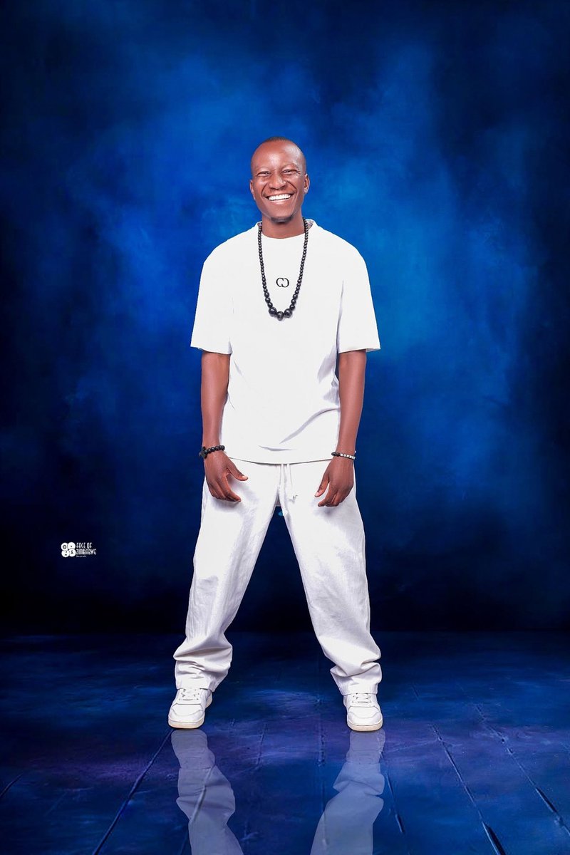 ChronicleZim's tweet photo. AFRO-FUSION singer and musician Msiz’kay has teamed up with emerging local producer Kadesky for a new single titled “Angi’phindi Futhi”, which is set to be released on September 4.
https://t.co/H1BuMd0xDb https://t.co/bEWE5oIjrs