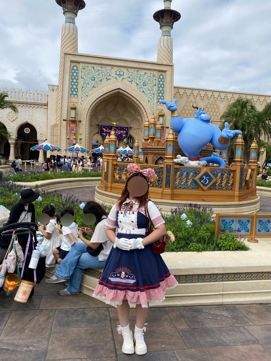 hapihapi_neki1's tweet photo. 五月アイさんコラボのしまロリを着てディズニーにいったら、めちゃくちゃお洋服にぴったりなカチューシャがあった💙❤️🤍 https://t.co/fjeSotrVvT