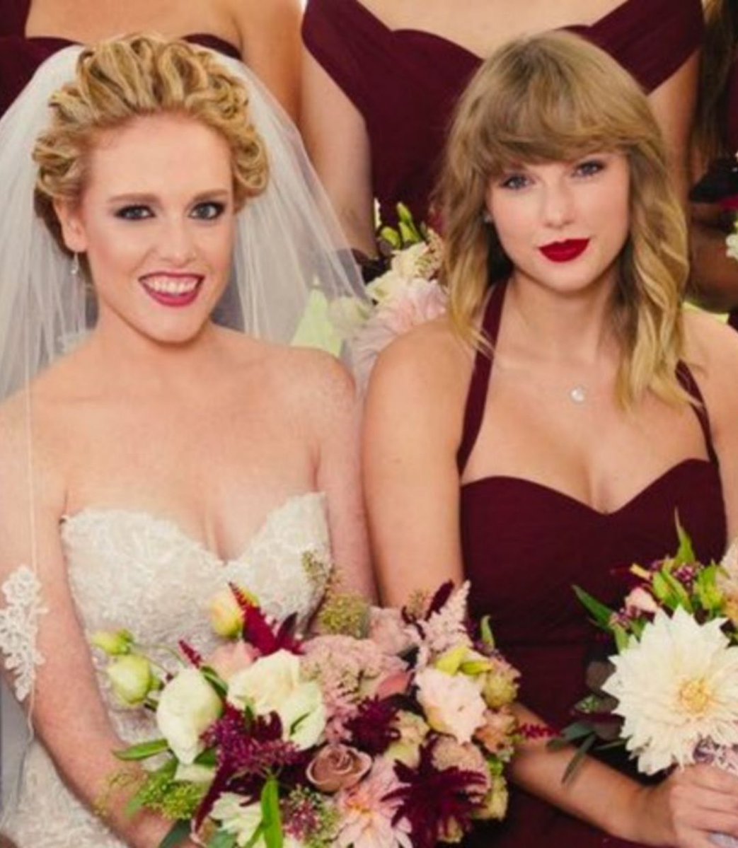 TheSwiftSociety's tweet photo. Throw🔙| 9 years ago today, Taylor Swift was Abigail's bridesmaid. https://t.co/I8SVTO5cBR