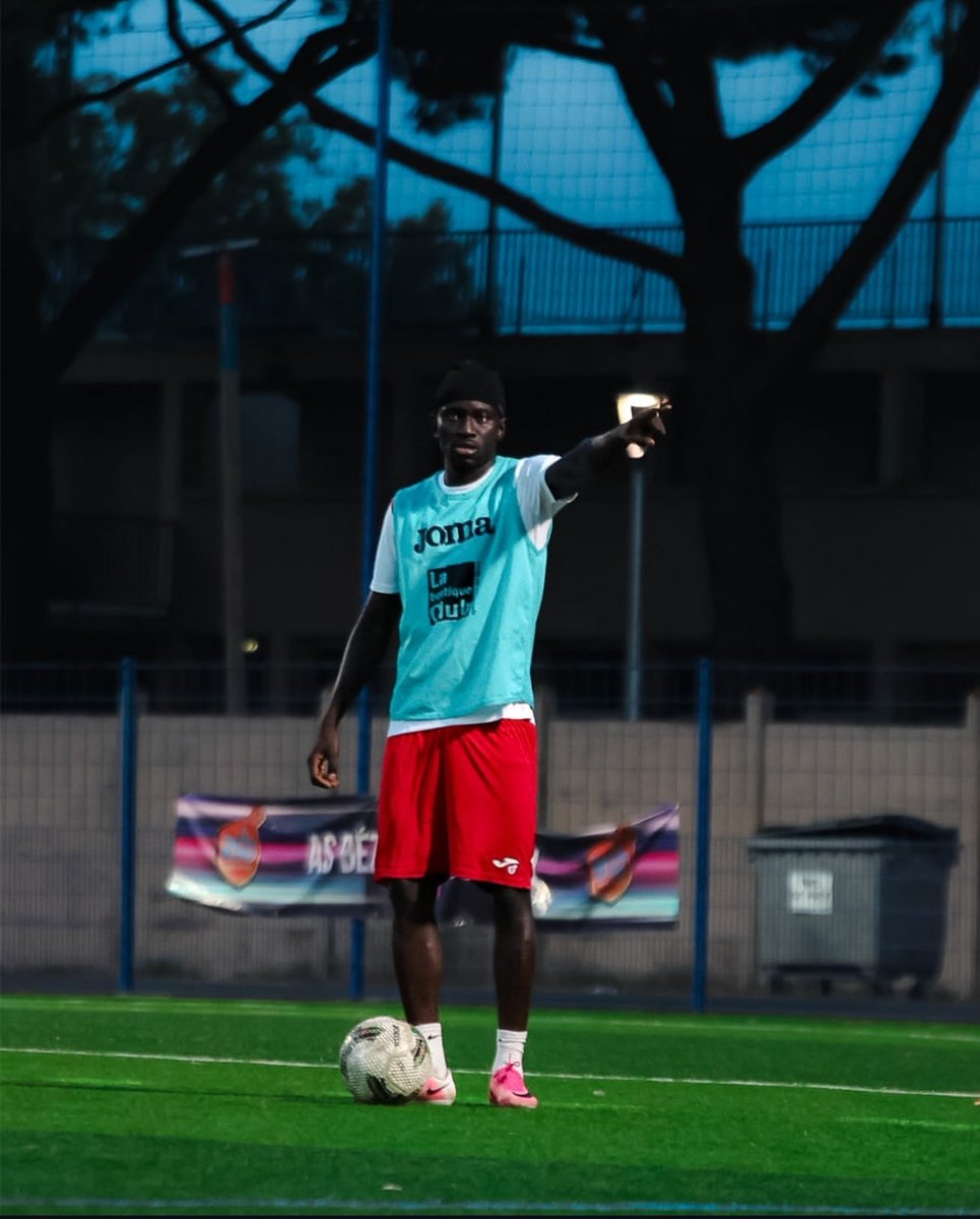 AS_Beziers's tweet photo. 🔴🔵 | Séniors R1 

💪 Nouvelle semaine de travail pour nos Seniors !

#TeamASB #SeniorsR1 https://t.co/TeBXKcm0re