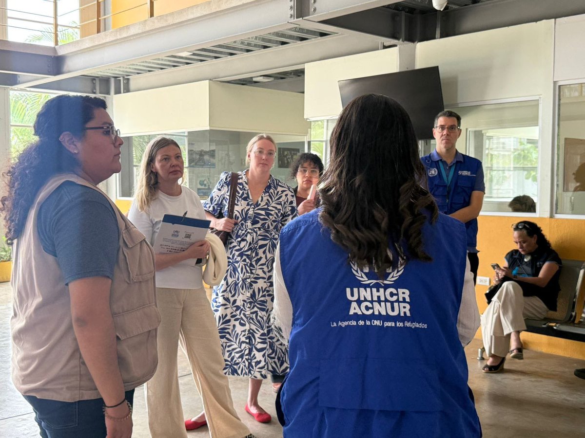UEenMexico's tweet photo. La UE participó en una visita a Tapachula, Chiapas, organizada por @AcnurMexico, para conocer de primera mano la respuesta de México en materia de asilo y protección a personas refugiadas.

La cooperación internacional es clave para construir soluciones sostenibles a largo plazo. https://t.co/P7HOepMjHN