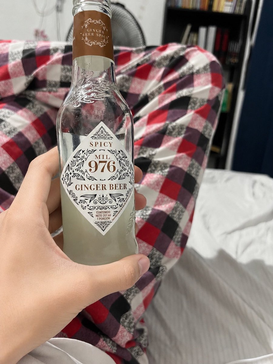 LaetusSum0's tweet photo. My mom tried to give me a ginger beer, so I called the police and got her arrested cuz you can’t give alcohol to minors. Then I realized ginger beer doesn’t have any alcohol https://t.co/LD1pihsUdS