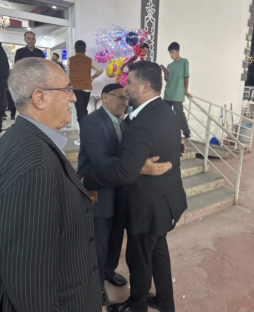 MelikEmre1's tweet photo. *
Sayın Bakanımızı uğurladıktan sonra Varto ilçemizi ziyaret edip, ilçe başkanımız @kemalzgl20 ile birlikte Halit Bingöl amcamızın torununun düğüne katıldık…
Çiftimize iki cihan saadeti dileriz… https://t.co/x7L878IQ7J