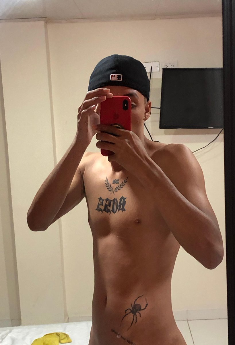 johnandersomn's tweet photo. Buenas tardes😈🥵 https://t.co/CGUvQelHGu