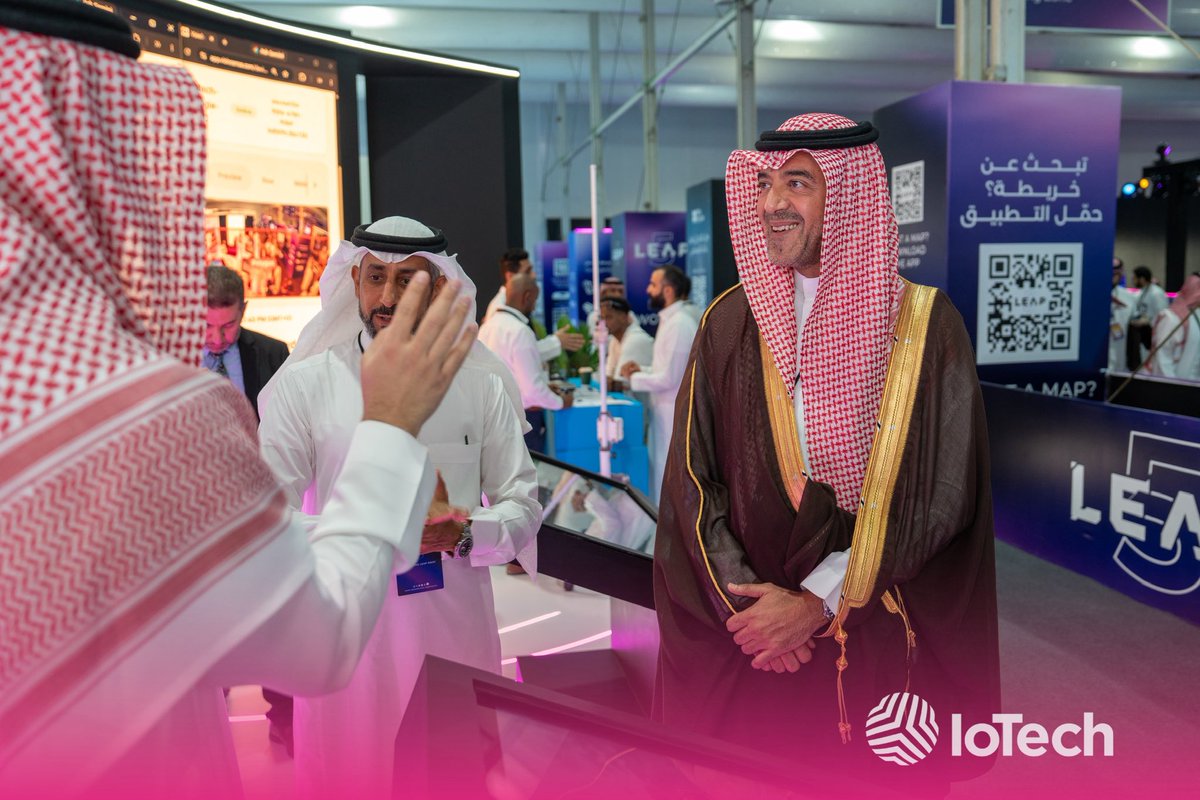 IoTechsa's tweet photo. سعدنا في IoTech باستقبال عدد من المسؤولين والقيادات في جناحنا خلال #LEAP2026، ونثمّن زيارتهم واهتمامهم بحلول وتقنيات إنترنت الأشياء ودورها في دعم التحول الرقمي ورفع الكفاءة التشغيلية.

We were pleased to welcome officials and industry leaders to the IoTech booth.

#oneLEAPaway #IoTech #IoT