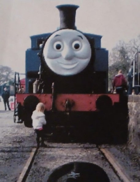 BygoneSodor's tweet photo. Thomas the Train at Ffarquhar yard, 2009/10 https://t.co/Xo2PjD7dxL