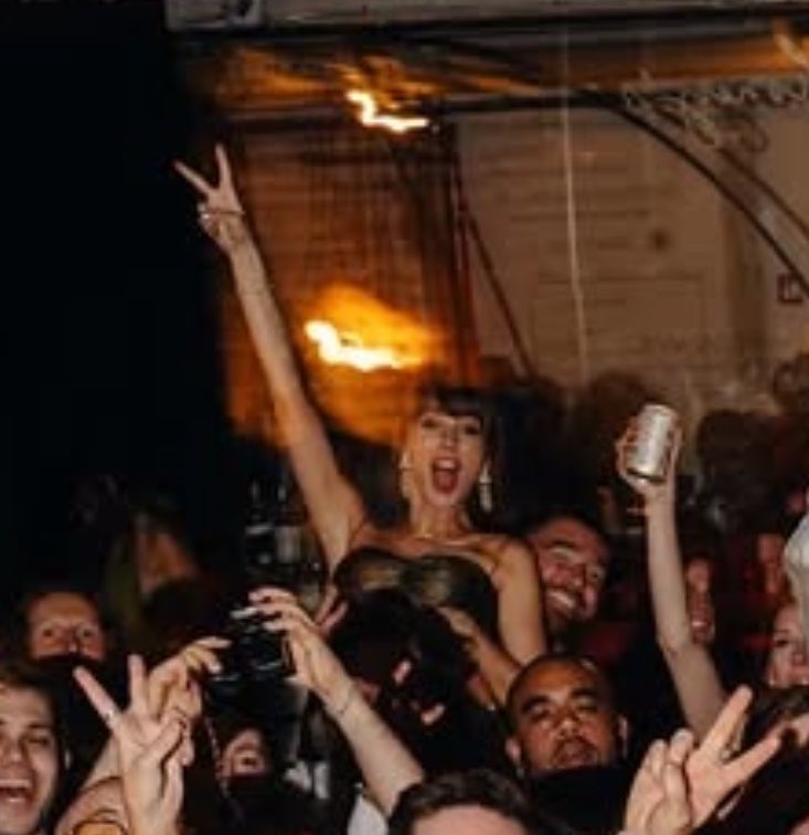TSUpdating's tweet photo. NEWLY shared picture or Taylor Swift and Travis Kelce at friends’ wedding  they attended back in May! https://t.co/XJagZaYUqN