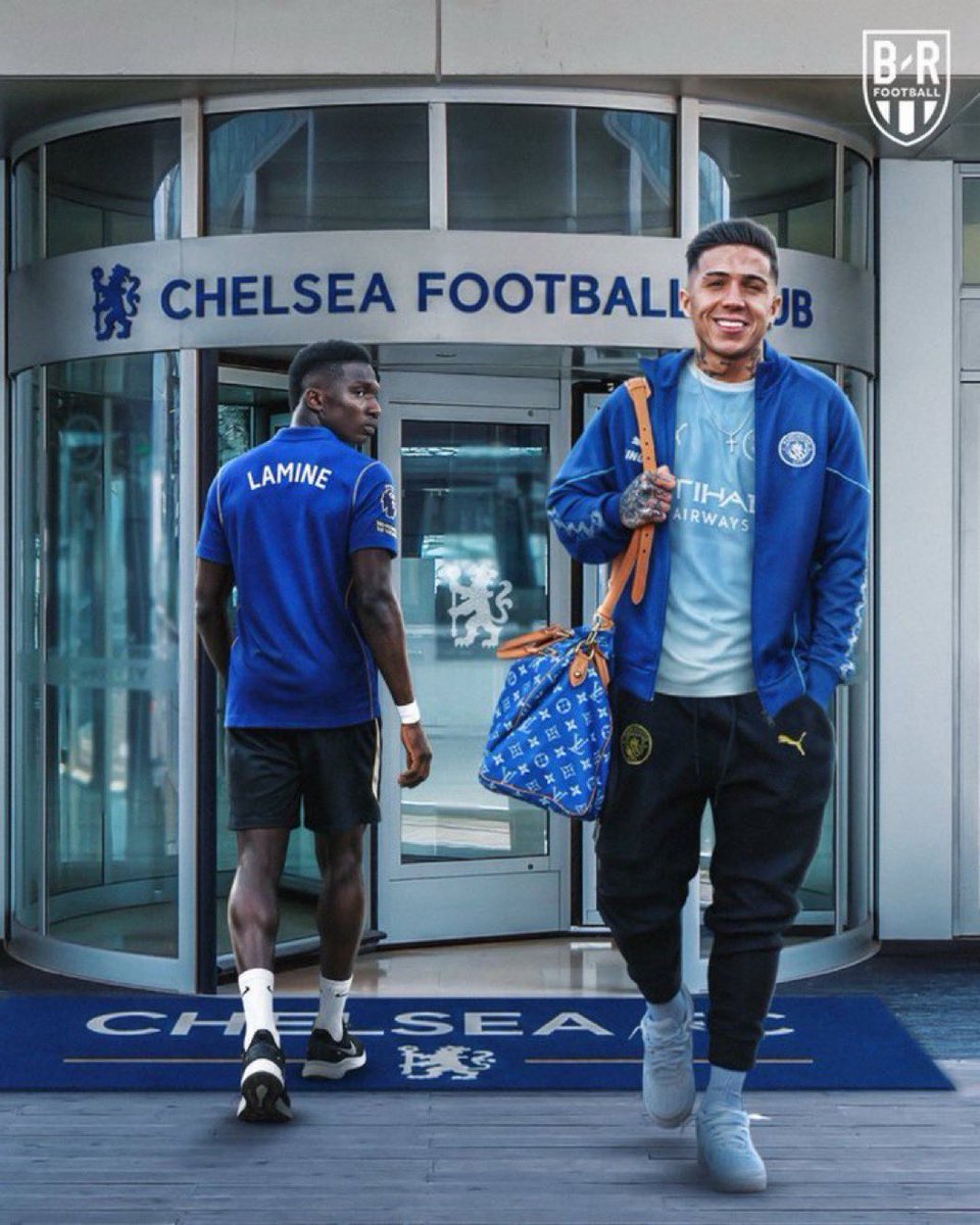 labeeb_alnamer's tweet photo. @PetainGaulle @MshCFC و التصميم طيب🤣😭😭🤣😭🤣🤣🤣🤣😭😭🤣🤣🤣 واكككك https://t.co/yAFw7gzvpD