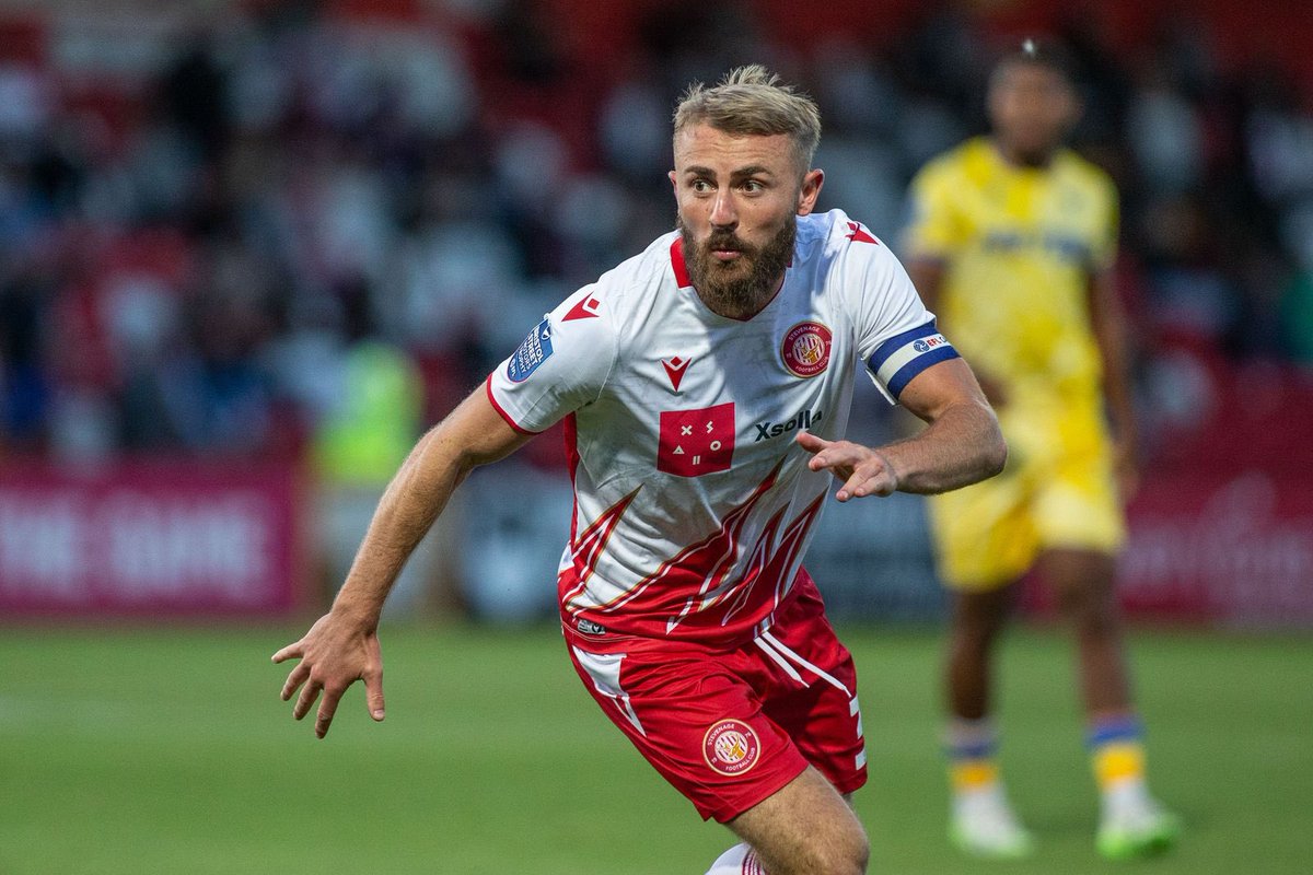 SwindonXtra's tweet photo. 🚨 OFFICIAL: #STFC have signed defender Dan Butler on a season-long loan from Stevenage.

The left-back has made 109 appearances for Stevenage since he joined them in 2023. https://t.co/9chLWgCGBe