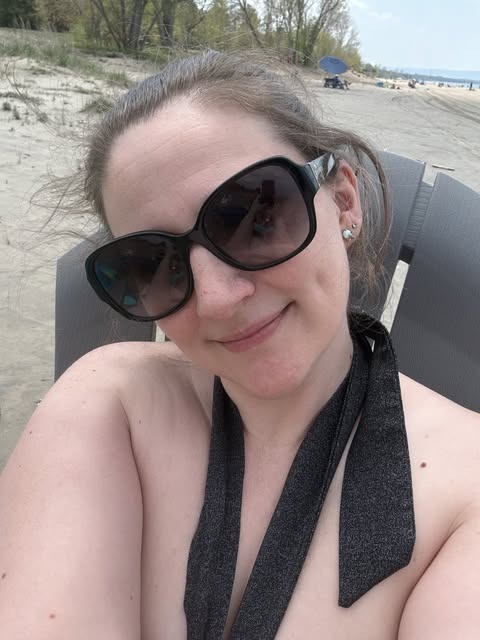 VidaBeloate's tweet photo. I love you so much to keep holding on when it only brings me pain. Letting you go breaks my heart, but staying is breaking me down. Thank you for the beautiful moments and the memories that we have and I'll always carry with me. https://t.co/PZDoKRJS31