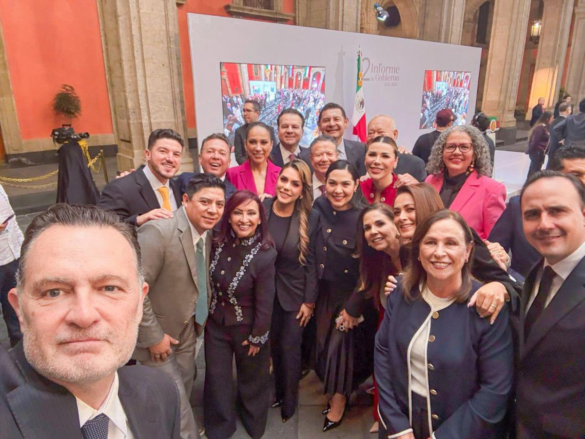 makugo's tweet photo. Felicidades, Presidenta Dra. Claudia Sheinbaum, por su Segundo Informe de Gobierno. La voluntad de #Querétaro siempre es de colaboración, para llevar a cabo la ardua labor que los retos globales exigen en un mundo cada vez más complejo. https://t.co/Zcs5lFVZUc