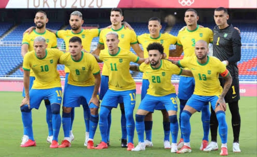 MariaFerna86894's tweet photo. @ELDesconocidoTW @SebastianVian69 ¡¡La mayoría de las personas en Brasil son mestizas!! ¿Dónde ves negros en estas foto? Se ve claramente que la mayoría tiene una apariencia mestiza; somos una mezcla de tres razas: el promedio del ADN de los brasileños es (60 % europeo), 27 % africano y 13 % indígena. https://t.co/cCGg2ky9T7