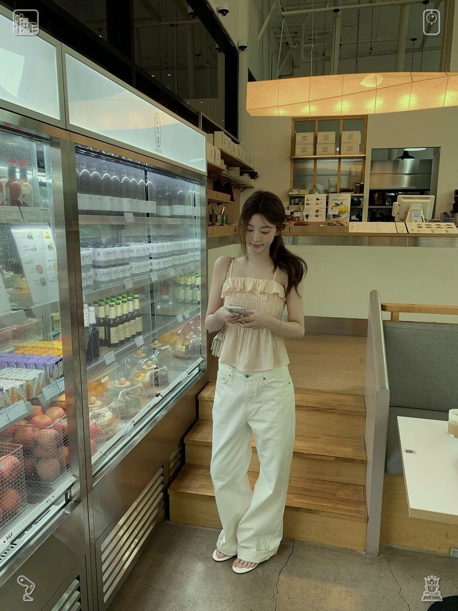 uiuizaa's tweet photo. 🚆Mushroom Pasta The mushrooms are white I check my wrist—just twenty minutes have gone by, yet it seems I've already left the city's clamor well behind. This place is serene and peaceful, a refreshing getaway from everyday turmoil. https://t.co/OBuMiFoJnz