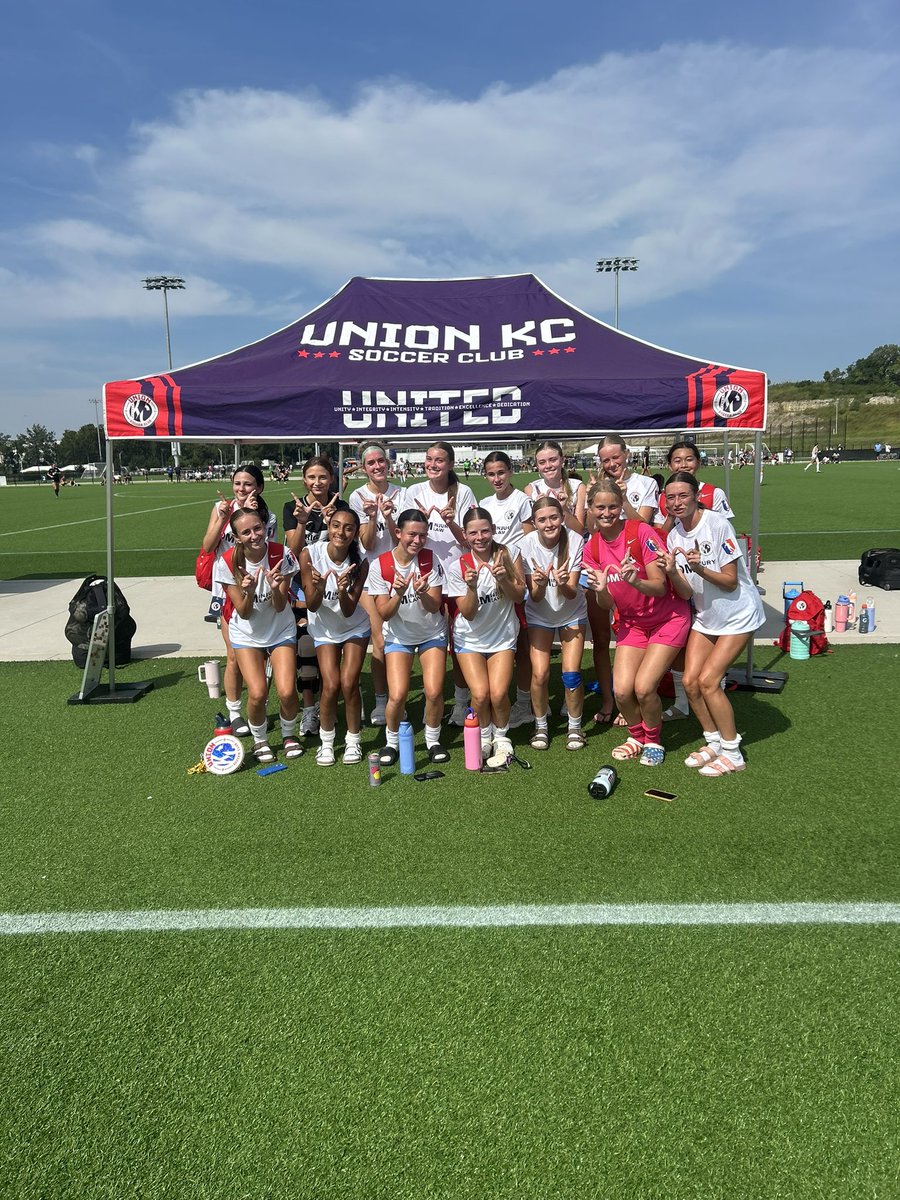 afrostsoccer09's tweet photo. Super great weekend to start off the season!! We won both of our games against some tough teams. Can’t wait for more ‼️

@unionkcGA @Unionkc2028ga @ImYouthSoccer @ImCollegeSoccer @TheSoccerWire @MoStateWSOC @OmahaWSOC @UCOSoccer @AStateSoccer @Harding_WSoc https://t.co/m0q7mptJJZ