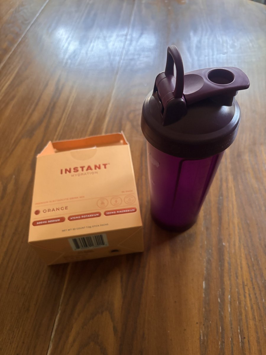 77kalebcrandall's tweet photo. Getting hydrated during this hot week with some electrolytes #hydrationiskey #littlethings #gameweekprep https://t.co/R4czlyqlZT