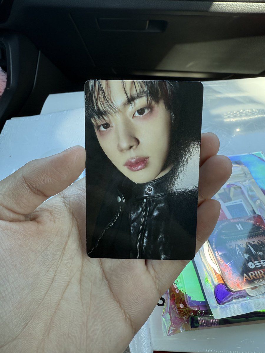 blnketkick's tweet photo. oh my god im shaking https://t.co/lLWTjQ9IEK