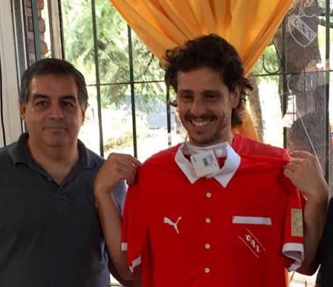 tagliargento's tweet photo. Dale vayan a votar a Gaudio. Pero vayan eh, nada de ay no pero no me convence el proyecto!!

Las pelotas, todos los que rompieron los huevos, TODOS los que se morfaron el discurso de la u de chile, de afa y de no se que poronga mas ahora vayan y pongan su voto en este pelotudo https://t.co/3yyJiaiPhA
