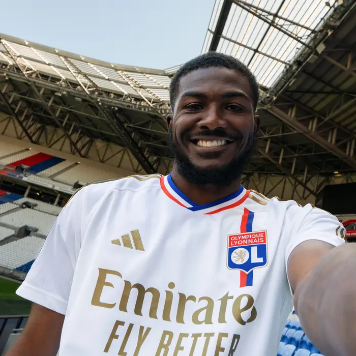 ThibaultHertier's tweet photo. Les amis :

N'oubliez jamais que les joueurs sont des acteurs de divertissement mais avant tout des êtres humains.

AMN n'a jamais manqué de respect au club, bien qu'il ait pu être nonchalant sur le terrain, il s'est toujours montré respectueux de l'institution et des supporters. https://t.co/1Uwip5Sjpx