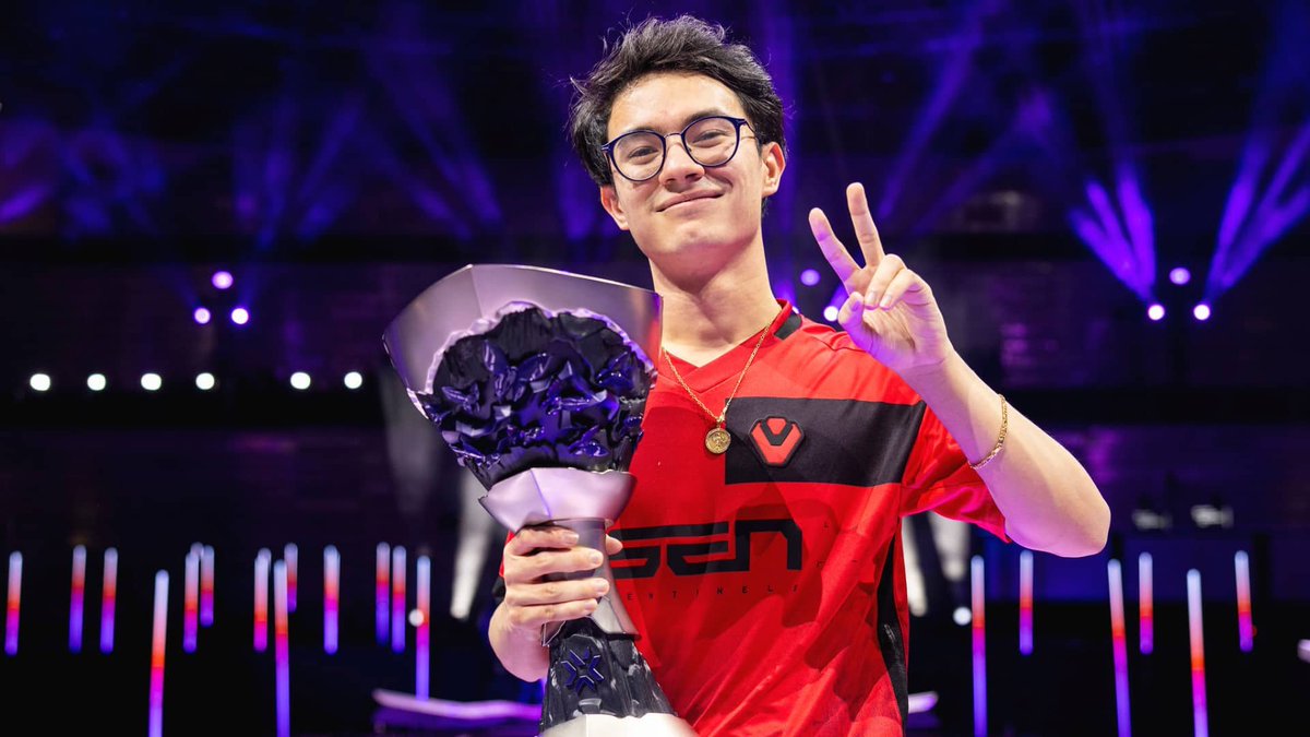 TheVCTCentel's tweet photo. [BREAKING] Rob Moore 🇺🇸 has submitted a bid towards MIBR 🇧🇷 for zekken 🇺🇸

Sentinels 🇺🇸 is reportedly interested in a transfer sum of $1,350,000 for the return of the superstar who won them a Masters trophy in 2024. https://t.co/4fPNVAU5c4