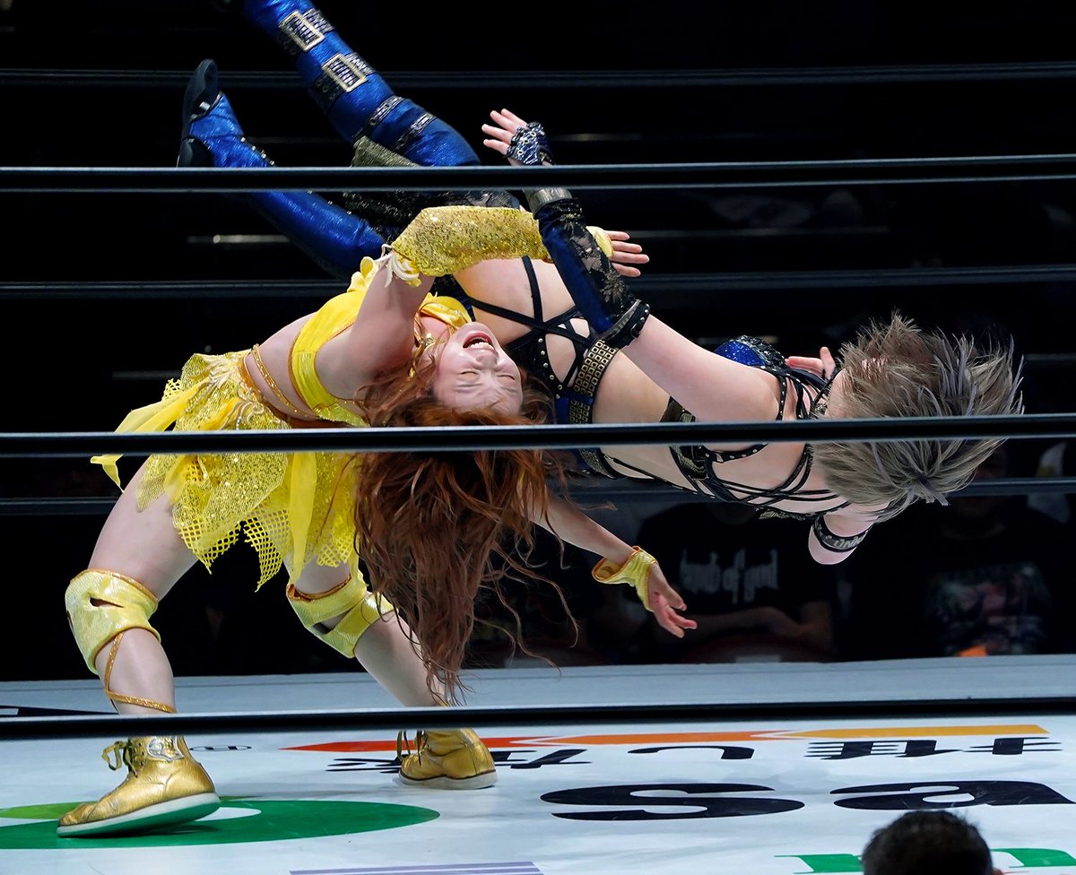 D_harry_rock's tweet photo. 2026.8/23 #STARDOM  両国国技館
〈安納サオリvs なつぽい〉➁
ジャーマンスープレックスのかけあい。
スピード・角度がえげつなく、美しく、そして破壊的。
すさまじいやり取りなのに何度も立ち上がってくる両選手に心を揺さぶられる！
#安納サオリ 
#なつぽい https://t.co/bk4LnGvFMM