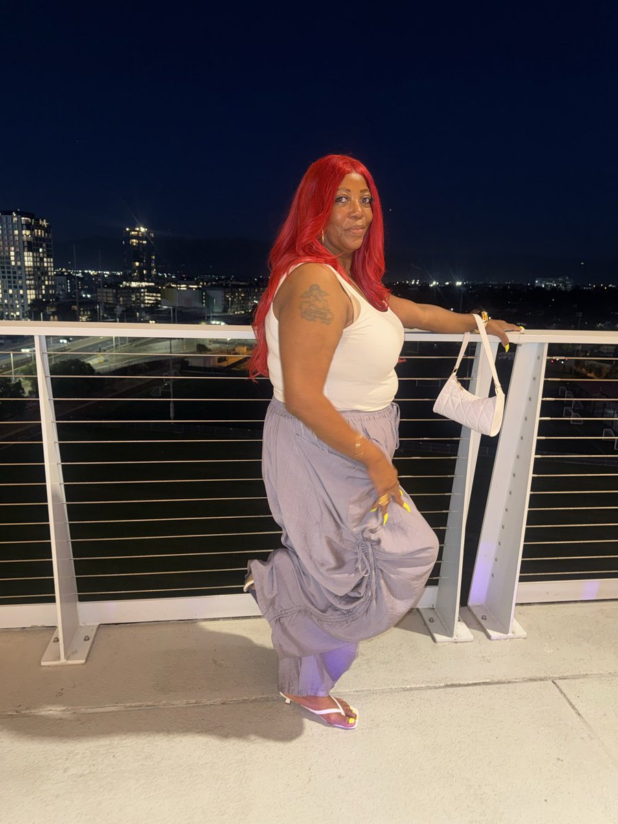 mzcalired1's tweet photo. Chris Brown and Usher concert 🎵 👏🏾🔥🔥🥂🍾🎼🎤🎬a time was had 😉#chrisbrown #usher #concert #lit #bayarea #levistadium https://t.co/e46lLmWxRj