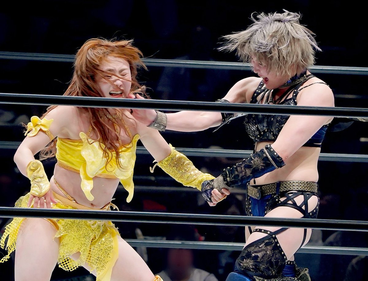 D_harry_rock's tweet photo. 2026.8/23 #STARDOM  両国国技館
〈安納サオリvs なつぽい〉③
安納選手のスペシャルポテリング！
これが出ると一気に決着がつくこともあるし、めちゃくちゃ興奮！
しかしこれを返して張り合いに。
同日デビューからの盟友同士、色んな想いが一発に込められているんだろうな。
#安納サオリ
#なつぽい https://t.co/VRel78Vlsw