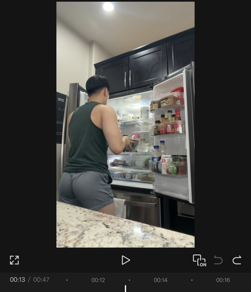 ann_bert67's tweet photo. editing my new old video https://t.co/vDTmjUB6Ct