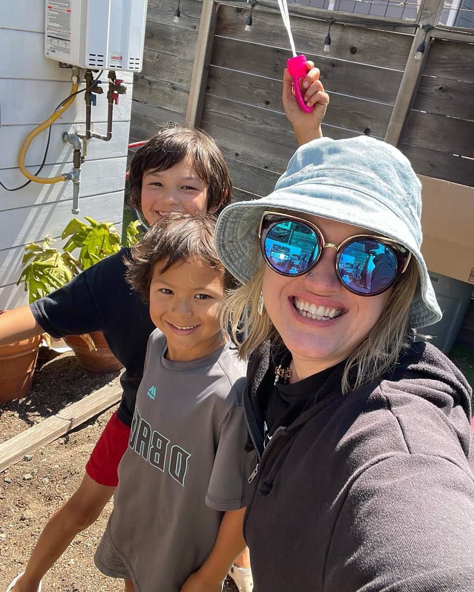 AveryCleatv9's tweet photo. July…you flew 
1., 2. &amp; 3. Fourth of July in Sherman Oaks 
4. Loose Lips Party with my wig 
5. Missy Elliott concert at Oakland Arena 
6. San Francisco crew with Tao and Koa 
7. Asbury Park with Collin 
8. Manco &amp; Manco pizza in Ocean City, NJ 
9. https://t.co/Zo7bv9UeMb