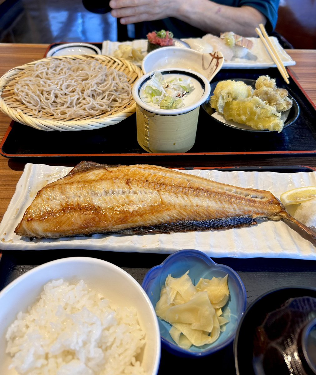 takiok's tweet photo. お夕飯は月見バーガー https://t.co/KXRQ9EmcWC