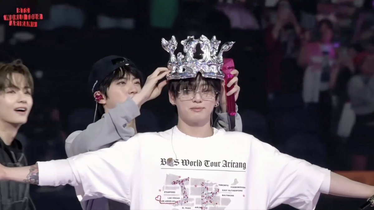 joon_lovebot's tweet photo. ENGLAND YOUR QUEEN IS BACK https://t.co/VdjHYhJO05