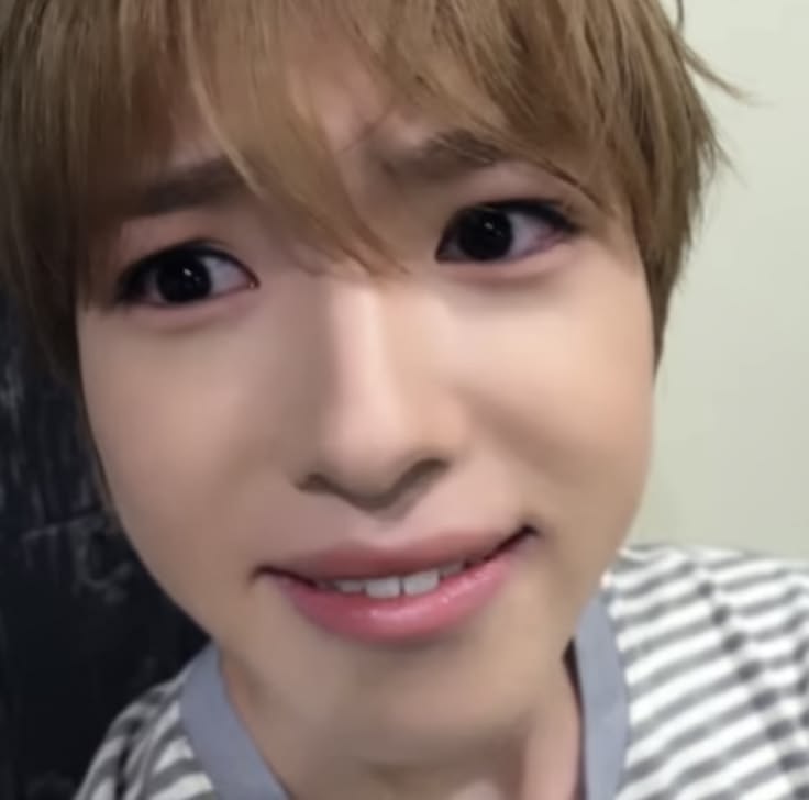 saccunin's tweet photo. 누나들 머가 그렇게 바쁜데. https://t.co/NOvVNISDs8