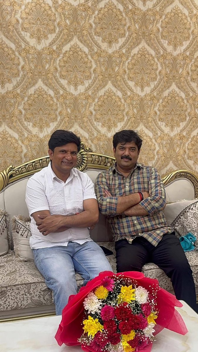 deepaknagar0011's tweet photo. माननीय विधायक (MLC) ठाकुर श्री बृजेश सिंह उर्फ प्रिंसु भैया जौनपुर जी को जन्मदिन की हार्दिक बधाई💐💐🎂🎂🙏🏻🙏🏻
@MLCBrijeshSingh https://t.co/ATQvmXokwr