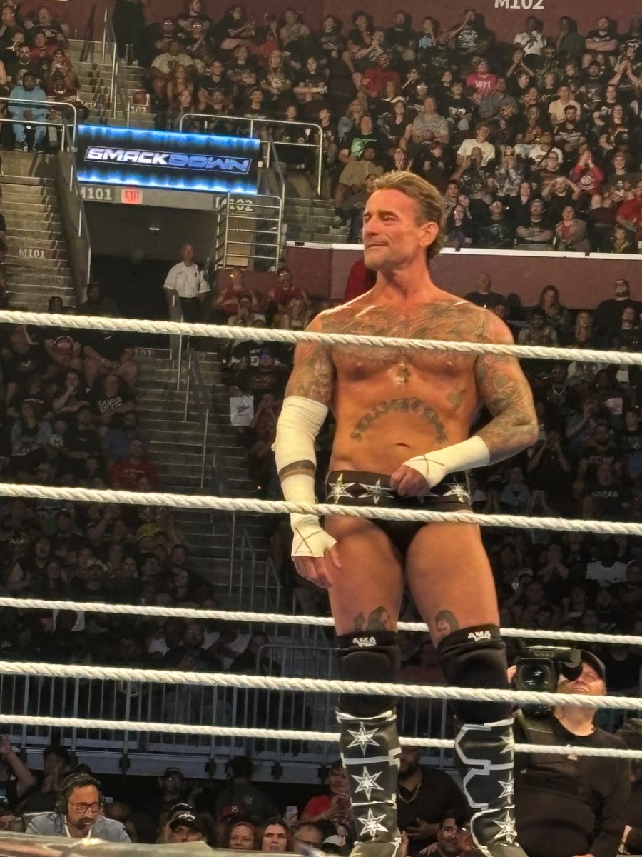 Lisa8808070925's tweet photo. #WWECleveland #wwesmackdown @CMPunk #CMPunk https://t.co/scsm5fs3jx