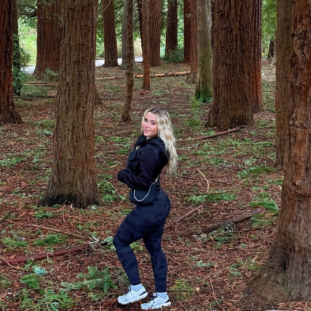 vanessaviole181's tweet photo. Loving the great outdoors, aren't we? 🌲🌲 https://t.co/bslqp9uu83