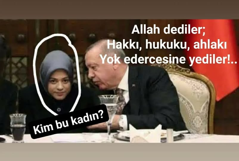 TOPRAK_2_'s tweet photo. BANU AVAR YAZMIŞ....
KİM BU KADIN?..
● Bu kadına iyi bakın. Kim olduğunu biliyor musunuz?
Bu kadın Fatima Gülham Abushanab. Merve Kavakçı'nın kızı. Annesi gibi Amerikan vatandaşı. Orada büyüdü, orada okudu.
Onun gibi yüzlerce AKP'li varken, ondan çok daha tecrübeli onlarca çevirmen varken, Erdoğan'ın yanında "çevirmen!!!" olarak niçin o var? Nasıl oldu da, o görevi aldı?
● Annesi geçmişte mecliste başına gelenleri hiç bir zaman unutmadı. Kin ve intikam hırsı ile yaşadı. Bu hırs öyle büyüktü ki, kız kardeşinin Malezya Büyükelçisi olarak atanmasını sağladı. Kardeşi de Amerikan vatandaşıydı.
Yetmedi.
Kızını yâni fotoğraftaki kadını kullanarak lâik Cumhûriyete karşı hissettiği nefreti ve intikam düşüncesini hayâta geçirdi.
Nasıl mı? 
Kendisi on yıllardır CIA adına çalışıyor muhteremler!
Bu kızı Erdoğan'ın yanına oturtup, kapalı kapılar ardında ve tüm olan biten hakkında ilk ağızdan istihbârat almak isteyenler ABD Başkanı Joe Biden ve CIA Kâbil Bürosu Şefi Graham Fuller. 
Bu kadının Erdoğan ve Biden görüşmesinden hemen sonra, bir anda belirivermesi dikkatinizi çekmedi mi? Biden ve Erdoğan görüşmesinde, bu genç kadından başka hiç kimse bulunmaması dikkatinizi çekmedi mi? Dış İşleri Bakanlığı'ndan tek bir yetkili olmaması dikkatinizi çekmedi mi? 
Gelen eleştiriler karşısında, Erdoğan'ın sinirlenerek, sözde çevirmen olan bu genç kadın ile ilgili "Tercümanım kadar taş düşsün başınıza" deyip onu koruması dikkatinizi çekmedi mi?
● Amaç?
● Erdoğan, Hakan Fidan ve Hulûsi Akar bu Gülham denilen genç Amerikan vatandaşı kadından çok korkuyorlar. 
Çünkü o, cebinde hepsinin çok önceden kırılmış kalemleri ile dolaşıyor. 
Çok yakında bunu göreceksiniz.
#AviTod 
#EliadGadot
#BanuAvar @AvarBanu 
*********
Not: Her şeyi iyi anlayın, iyi hatırlayın diye yapılıyor bu paylaşımlar. UNUTMAYIN!..