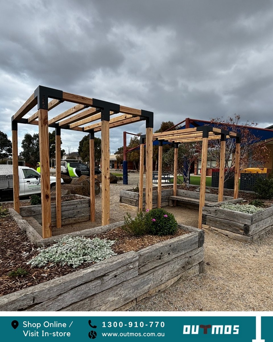 OutmosPergola's tweet photo. Black brackets. Raw timber. Clean lines. That's the brief. 🪵 Our Pergola Bracket Kits give you the structure...and you bring the vision. Choose your timber, pick your size, design exactly what fits your space.

#outmos #outmospergola #pergolakits #diypergola #bracketkits https://t.co/nKwPASCSKF