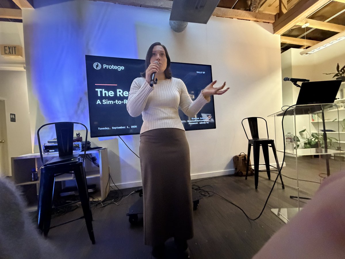 evelynmoraworld's tweet photo. Yet another awesome event by @Scav @leecflannery @withprotegeai @MissionRobotBay 🤖🗺️ https://t.co/qQsdfoMQjk