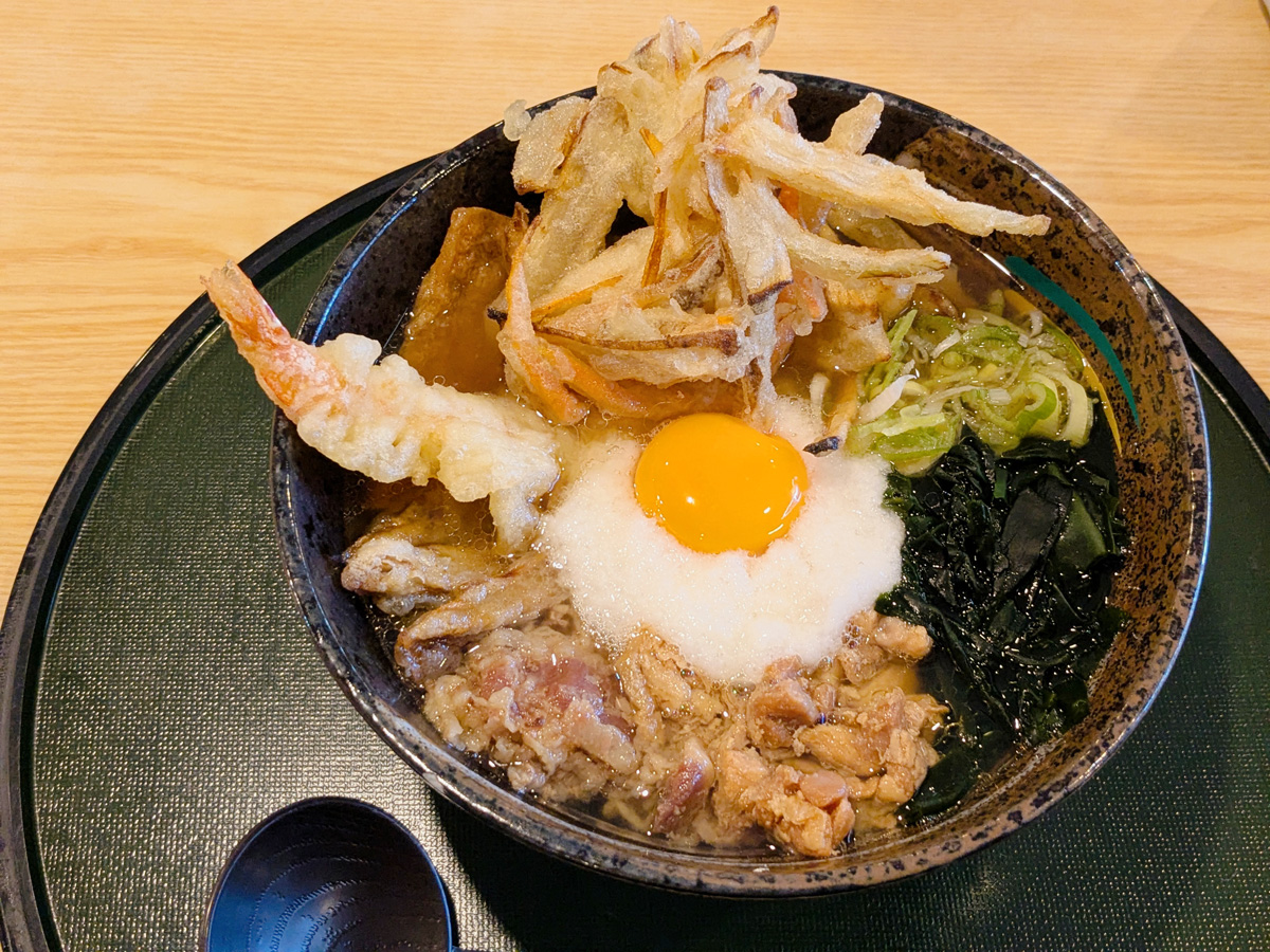 9CvroZem8o03ISf's tweet photo. トリプルまで同価格！
大在「蔵八うどん」で豪華すぎる蔵八うどんを堪能🍤
お出汁も絶品だよん！

#大分グルメ #うどん #ランチ https://t.co/0NijGw73ZJ