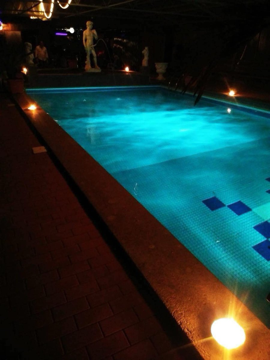Atlantis_prive's tweet photo. Stasera, dalle ore 22.30
CAR S3X PARKING! 🚘 💓 
nell’immenso parcheggio alberato del club
Privè e Piscina 💦 
C0NTR1BUTO RIDOTTO X IL SINGOLO.

Vieni a scoprire la nuova area esterna OASI ATLANTIS ! https://t.co/YWihYvvrgQ
