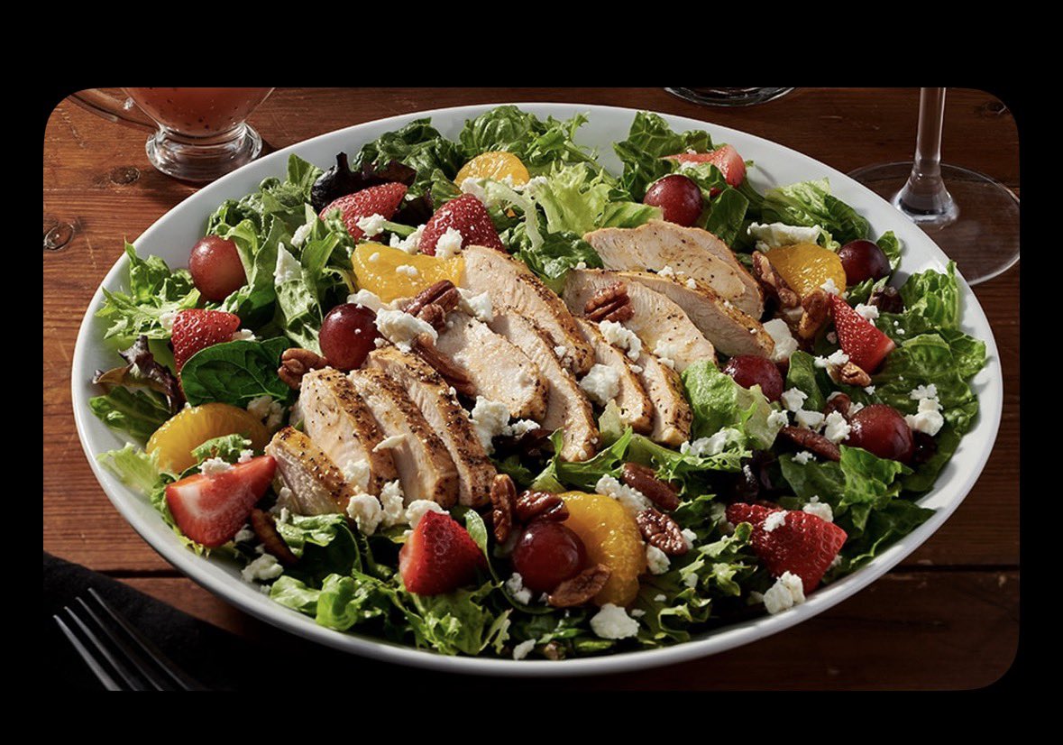 BradsDownfall's tweet photo. Longhorn salad https://t.co/0uXjws4Rhv